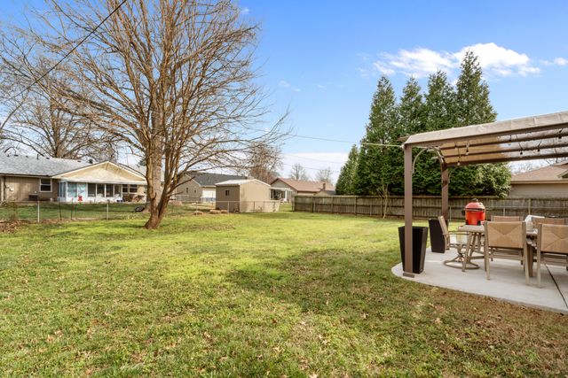 2528 S Weller Avenue, Springfield, MO 65804