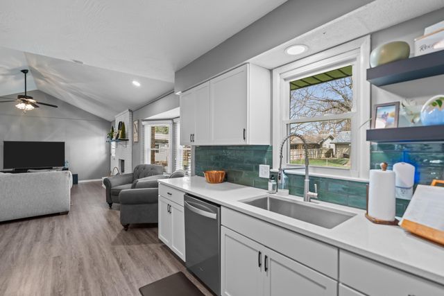 2528 S Weller Avenue, Springfield, MO 65804