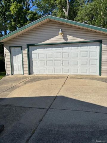1770 Council Avenue, Lincoln Park, MI 48146