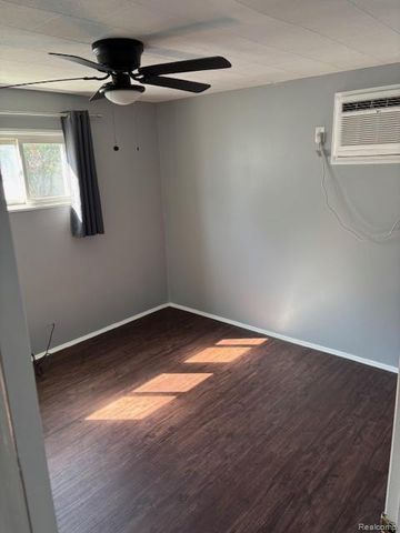 1770 Council Avenue, Lincoln Park, MI 48146