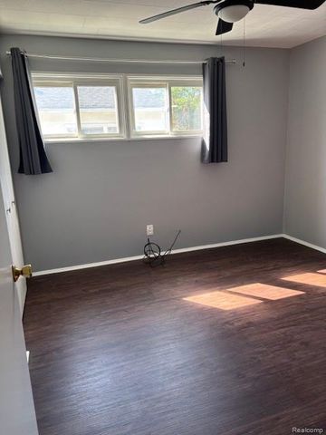 1770 Council Avenue, Lincoln Park, MI 48146