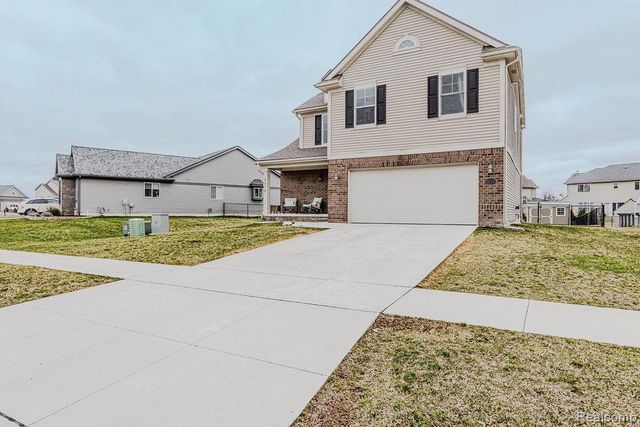 9010 Birch Pointe Drive, Berlin Charter Township, MI 48166