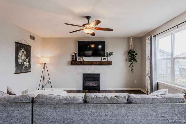 9010 Birch Pointe Drive, Berlin Charter Township, MI 48166