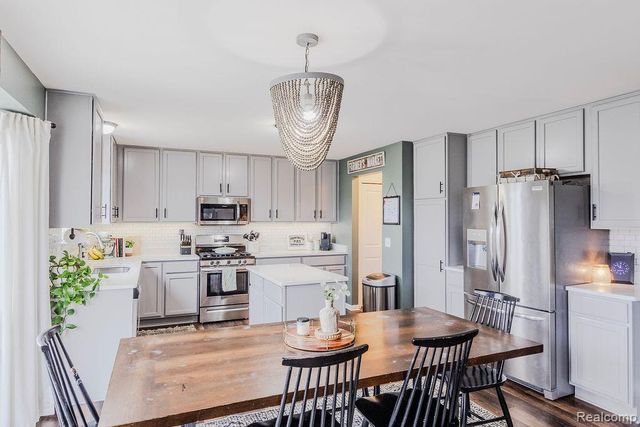 9010 Birch Pointe Drive, Berlin Charter Township, MI 48166