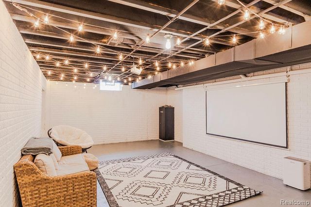 9010 Birch Pointe Drive, Berlin Charter Township, MI 48166