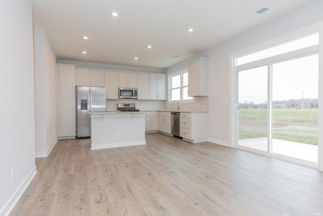 4699 Chelmsford Drive, Newburgh, IN 47630