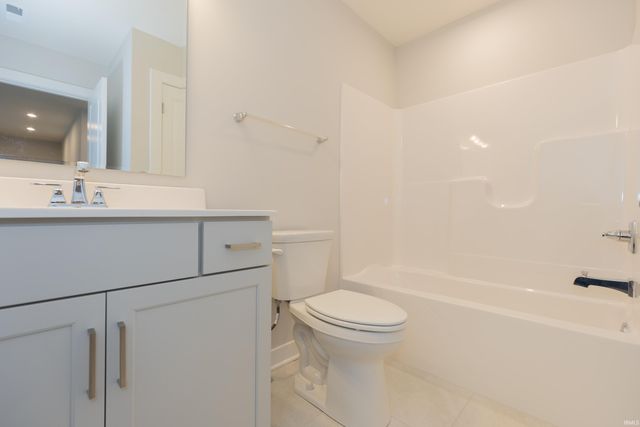 4699 Chelmsford Drive, Newburgh, IN 47630