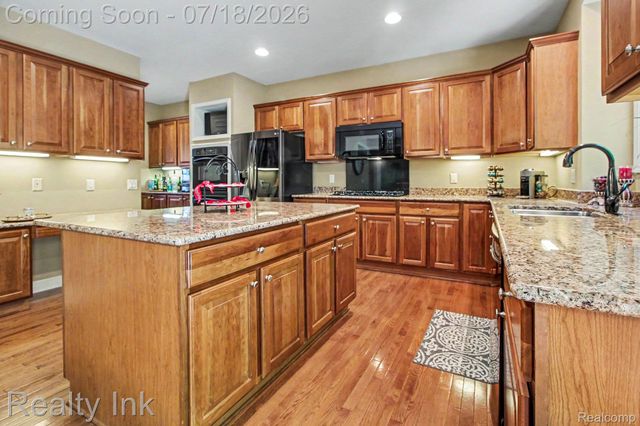 8273 Trafford Court, Canton Charter Township, MI 48187
