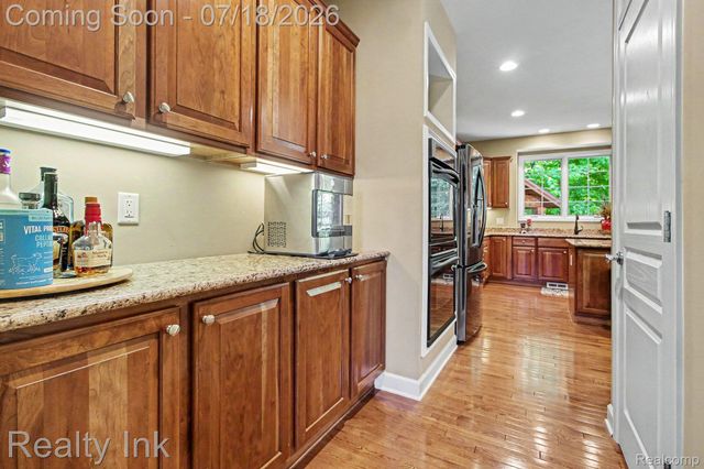 8273 Trafford Court, Canton Charter Township, MI 48187