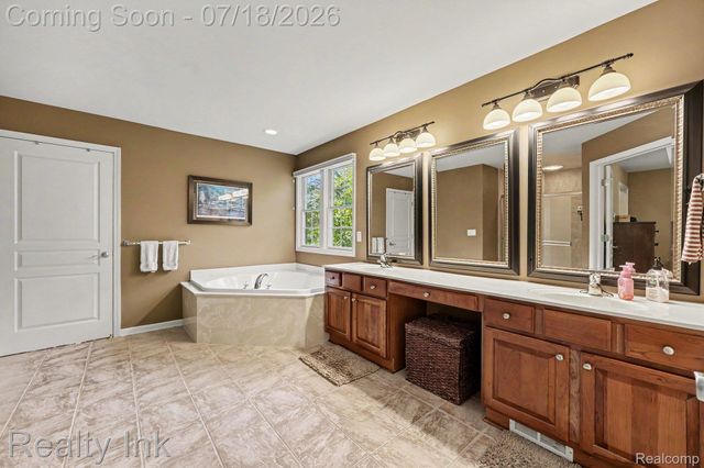8273 Trafford Court, Canton Charter Township, MI 48187