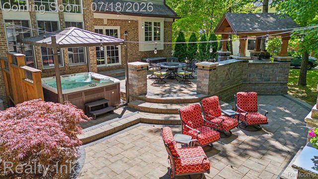 8273 Trafford Court, Canton Charter Township, MI 48187