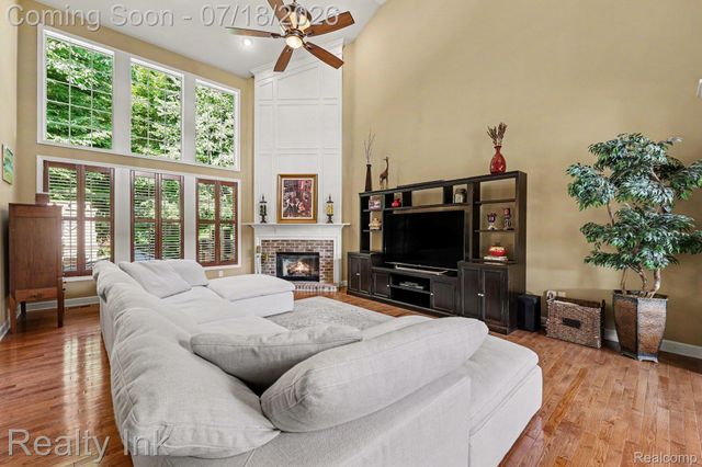 8273 Trafford Court, Canton Charter Township, MI 48187