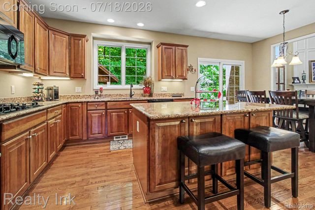 8273 Trafford Court, Canton Charter Township, MI 48187