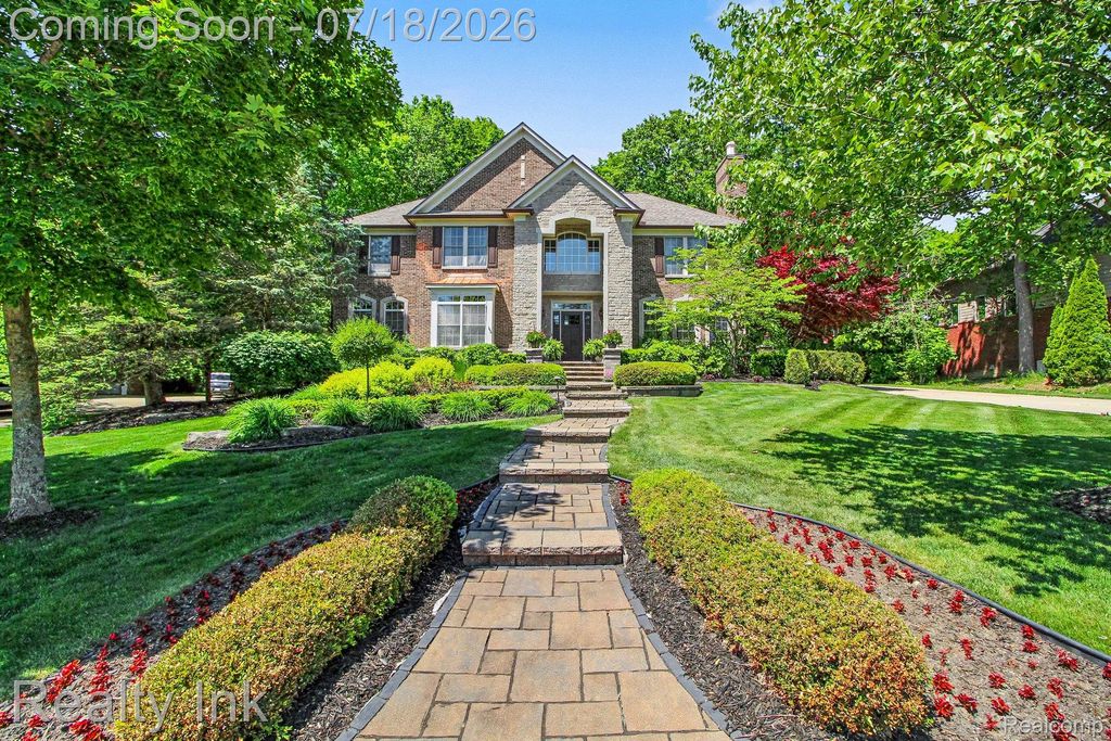 8273 Trafford Court, Canton Charter Township, MI 48187