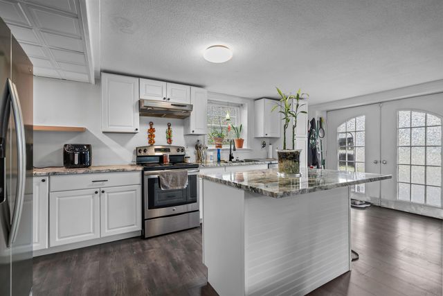 1 Birchwood Drive, Merrimack, NH 03054