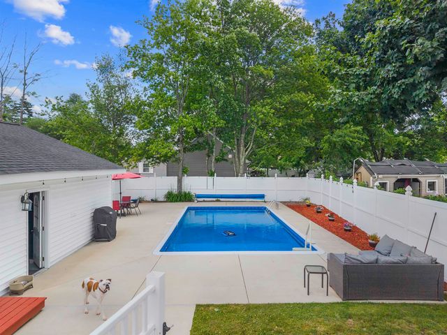 1 Birchwood Drive, Merrimack, NH 03054