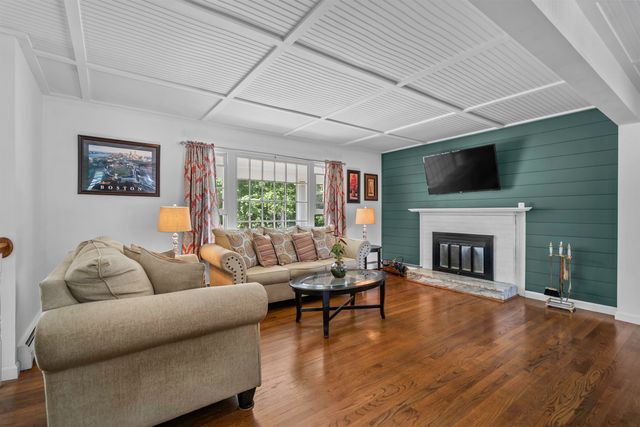 1 Birchwood Drive, Merrimack, NH 03054