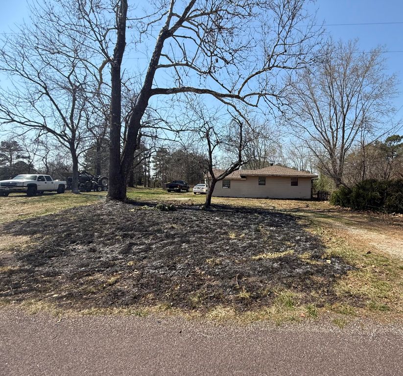 12571 State Route Oo, Caulfield, MO 65626