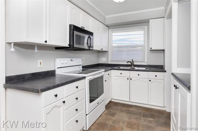 1216 Cherokee Avenue, Royal Oak, MI 48067