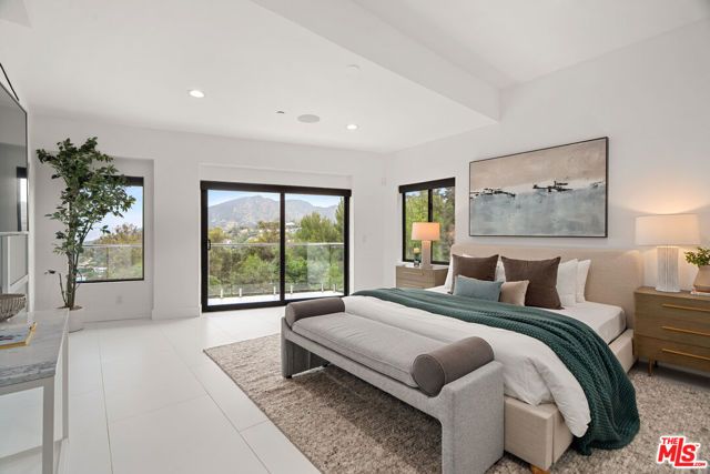 7141 Woodrow Wilson Drive, Los Angeles, CA 90068