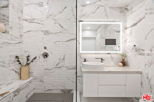 7141 Woodrow Wilson Drive, Los Angeles, CA 90068