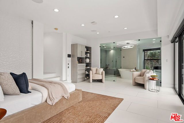 7141 Woodrow Wilson Drive, Los Angeles, CA 90068