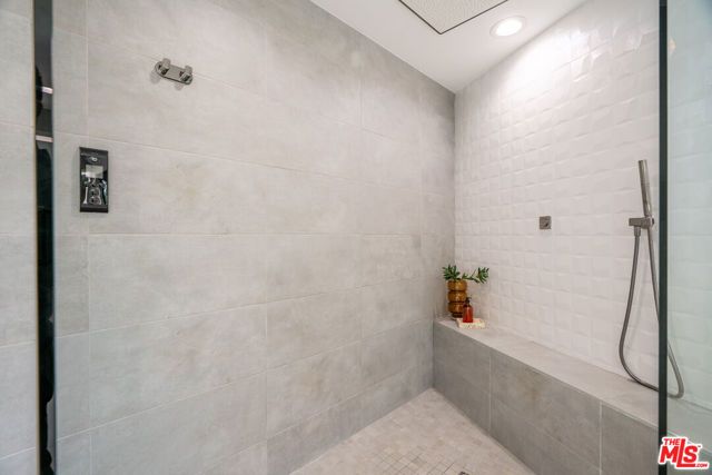 7141 Woodrow Wilson Drive, Los Angeles, CA 90068