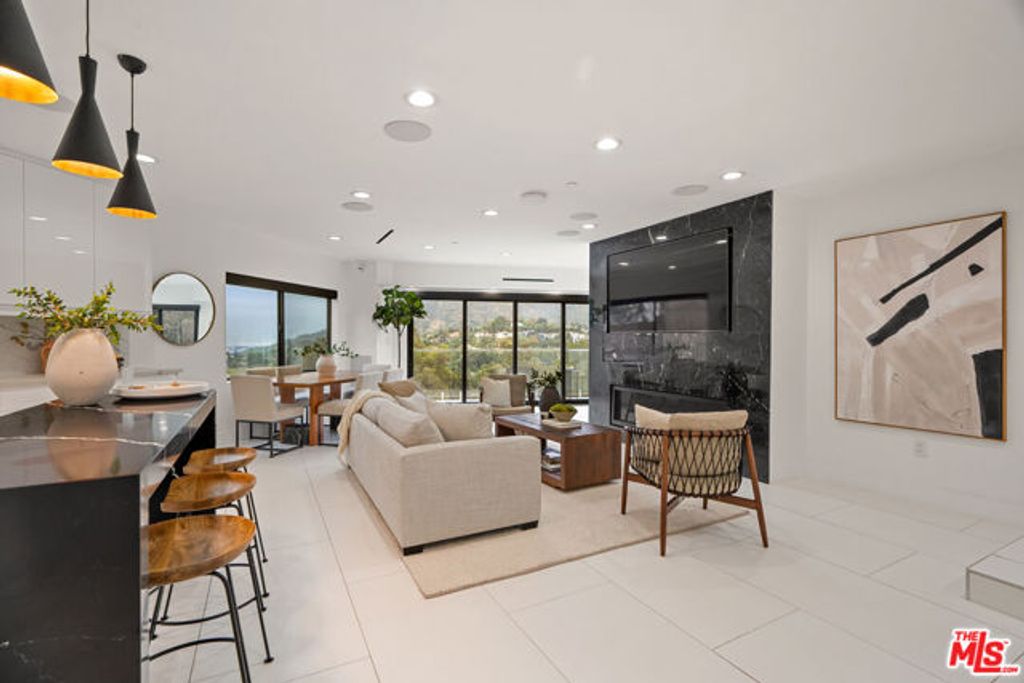 7141 Woodrow Wilson Drive, Los Angeles, CA 90068