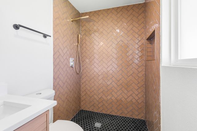 2134 Bowie Drive, Carrollton, TX 75006