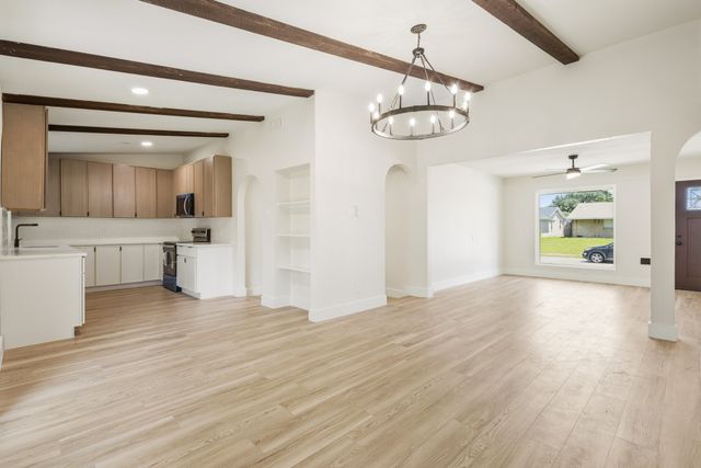 2134 Bowie Drive, Carrollton, TX 75006
