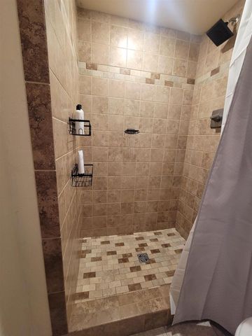 708 KENSINGTON ROAD, Neenah, WI 54956