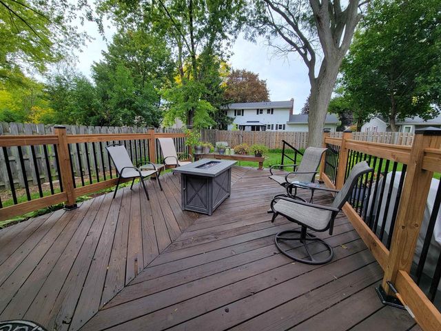 708 KENSINGTON ROAD, Neenah, WI 54956