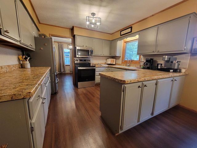 708 KENSINGTON ROAD, Neenah, WI 54956
