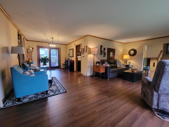 708 KENSINGTON ROAD, Neenah, WI 54956