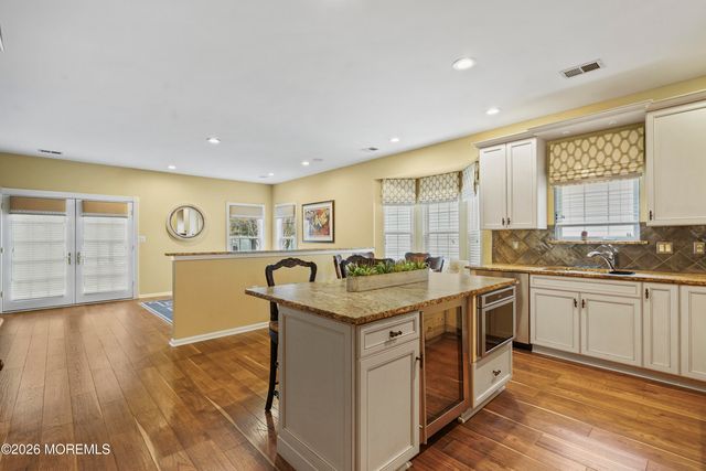 33 Coneflower Lane, Princeton Junction, NJ 08550