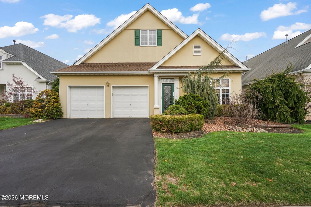 33 Coneflower Lane, Princeton Junction, NJ 08550