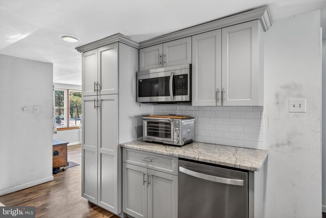 53 DAWN LN, York, PA 17406