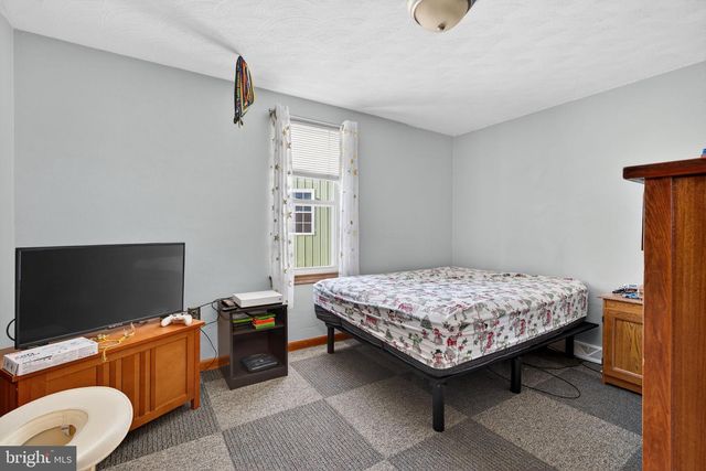 53 DAWN LN, York, PA 17406