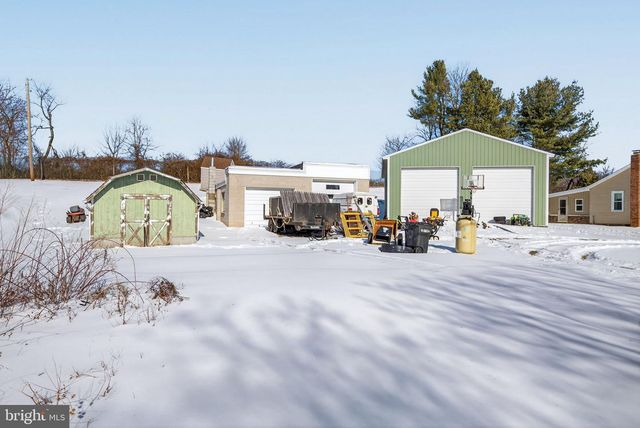 53 DAWN LN, York, PA 17406