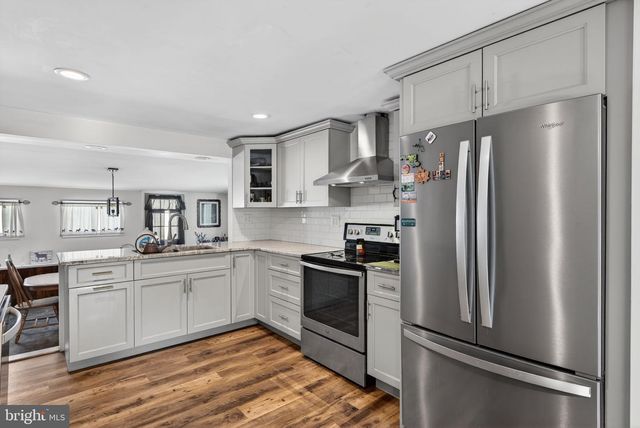 53 DAWN LN, York, PA 17406