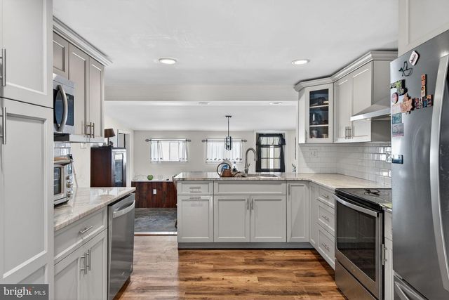 53 DAWN LN, York, PA 17406