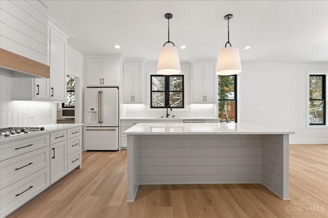 3490 Cooper Road, Blue Ash, OH 45241