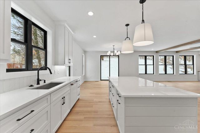 3490 Cooper Road, Blue Ash, OH 45241