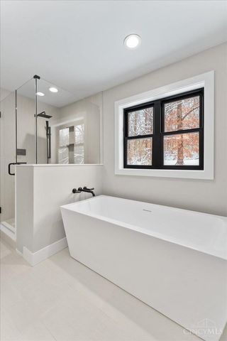 3490 Cooper Road, Blue Ash, OH 45241