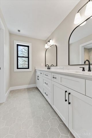 3490 Cooper Road, Blue Ash, OH 45241