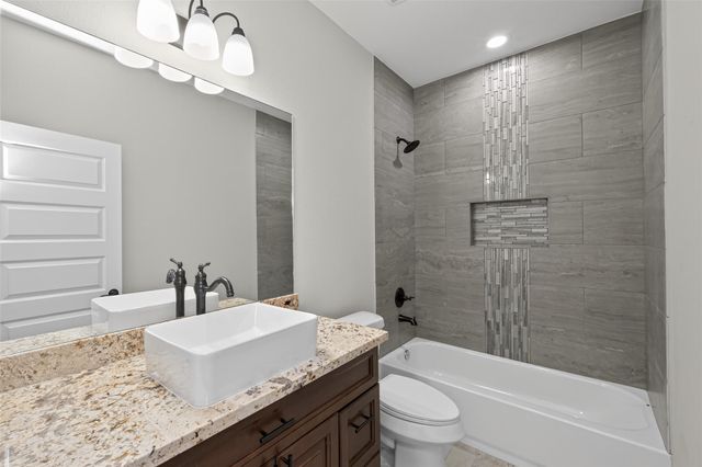 1107 Lyle W Avenue, Cleveland, TX 77327