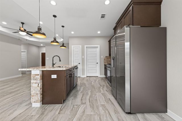 1107 Lyle W Avenue, Cleveland, TX 77327