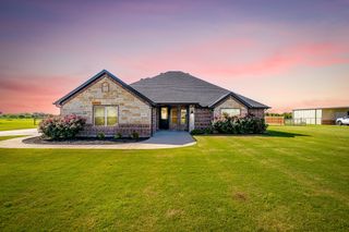 317 Olde Knoll Place, Rio Vista, TX 76093