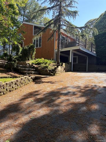 620 Wunneweta Road, Cutchogue, NY 11935