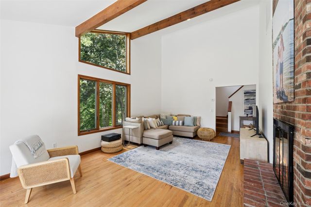 620 Wunneweta Road, Cutchogue, NY 11935